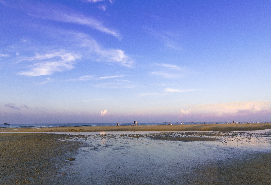 经济法周末加班_经济与法周末版套中套_经济与法周末版被打