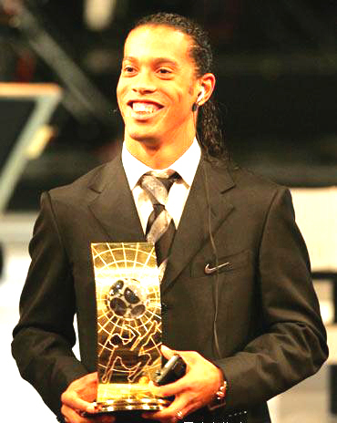 五人制任意球怎么排人墙_五人制任意球人墙距离球多少步_五人制任意球人墙距离